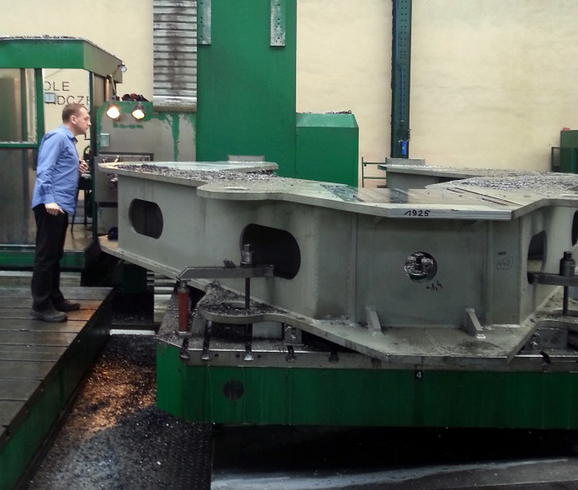 Richtmaschine in der Fertigung